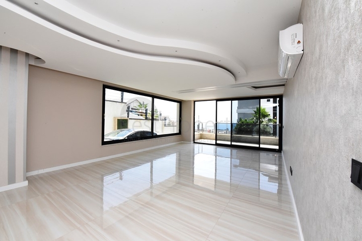 اطلالة بحر - مجمع فاخر -دوبلكس 3 غرف وصالة -في كارجي جاك / الانيا 