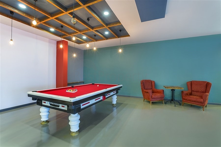 اطلالة بحر - مجمع فاخر -دوبلكس 3 غرف وصالة -في كارجي جاك / الانيا 