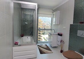 اطلالة بحر - دوبلكس 5 غرف وصالة -اثاث انيق -في مهموتلار / الانيا 