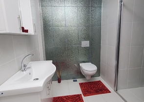 اطلالة بحر - دوبلكس 5 غرف وصالة -اثاث انيق -في مهموتلار / الانيا 