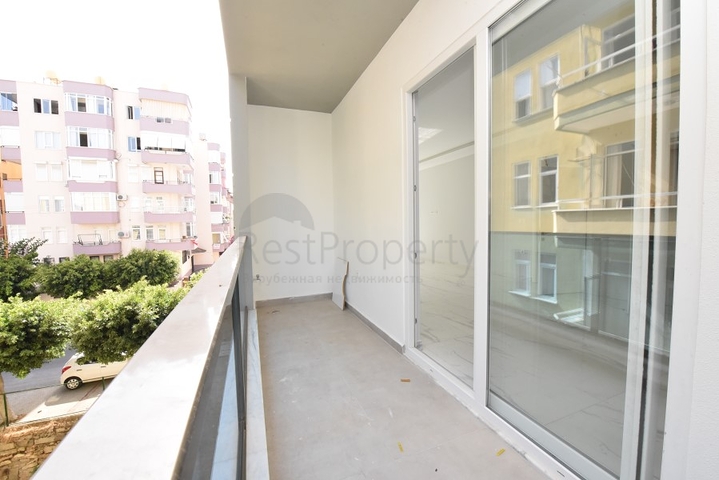 موقع مركزي - شقة 2 غرفة وصالة -قريبة من شاطئ كليوباترا / الانيا 