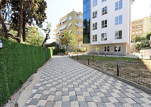 موقع مركزي - شقة 2 غرفة وصالة -قريبة من شاطئ كليوباترا / الانيا 