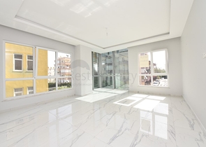 موقع مركزي - شقة 2 غرفة وصالة -قريبة من شاطئ كليوباترا / الانيا 