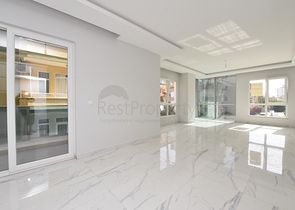 موقع مركزي - شقة 2 غرفة وصالة -قريبة من شاطئ كليوباترا / الانيا 