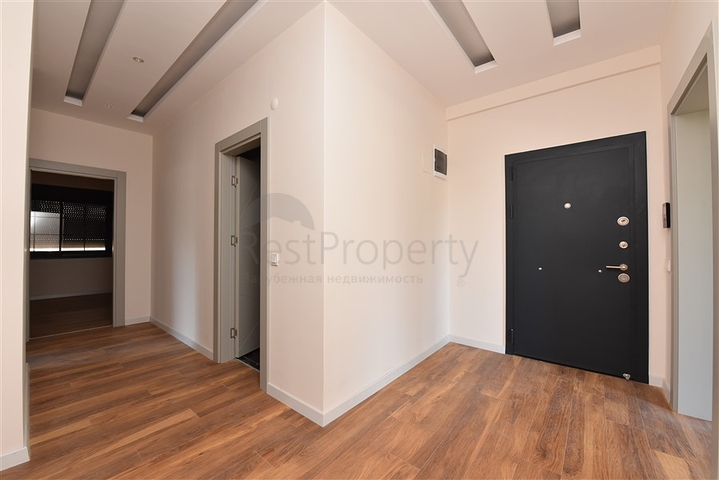 شقة عائلية - 4 غرف وصالة -مجمع انيق - في اوبا / الانيا 