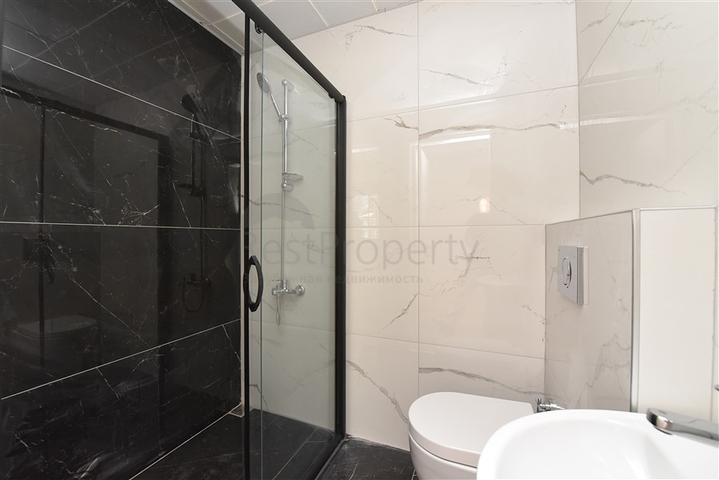 شقة عائلية - 4 غرف وصالة -مجمع انيق - في اوبا / الانيا 