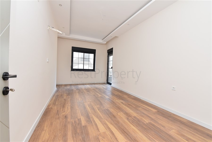 شقة عائلية - 4 غرف وصالة -مجمع انيق - في اوبا / الانيا 