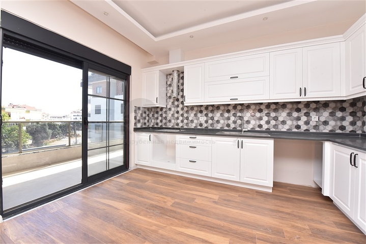 شقة عائلية - 4 غرف وصالة -مجمع انيق - في اوبا / الانيا 