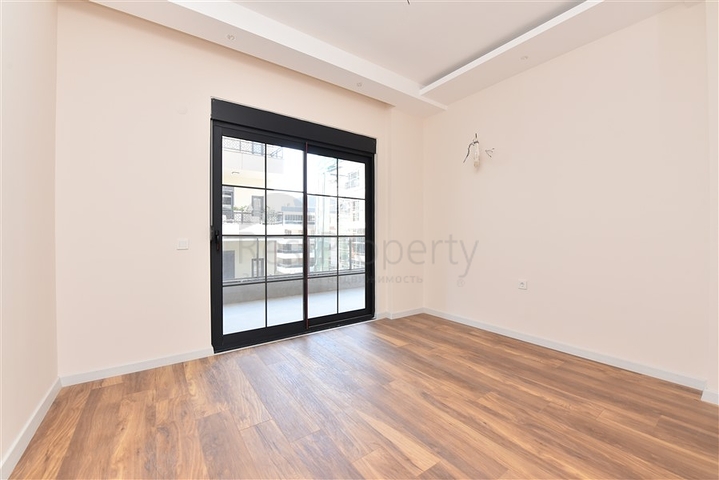 شقة عائلية - 4 غرف وصالة -مجمع انيق - في اوبا / الانيا 