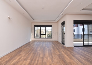 شقة عائلية - 4 غرف وصالة -مجمع انيق - في اوبا / الانيا 