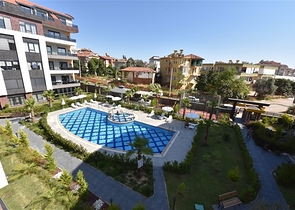 شقة عائلية - 4 غرف وصالة -مجمع انيق - في اوبا / الانيا 