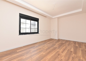 شقة عائلية - 4 غرف وصالة -مجمع انيق - في اوبا / الانيا 