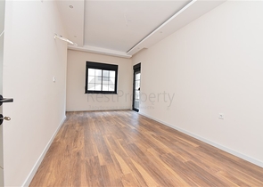 شقة عائلية - 4 غرف وصالة -مجمع انيق - في اوبا / الانيا 