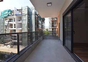 شقة عائلية - 4 غرف وصالة -مجمع انيق - في اوبا / الانيا 