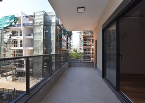 شقة عائلية - 4 غرف وصالة -مجمع انيق - في اوبا / الانيا 