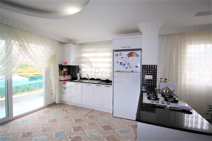 مجمع انيق في منطقة راقية - دوبلكس 2 غرفة وصالة -في كاستل / الانيا 