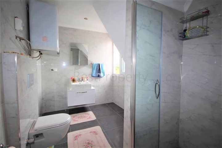 مجمع انيق في منطقة راقية - دوبلكس 2 غرفة وصالة -في كاستل / الانيا 