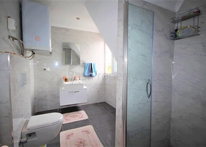 مجمع انيق في منطقة راقية - دوبلكس 2 غرفة وصالة -في كاستل / الانيا 