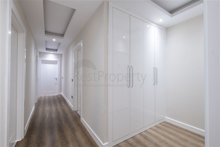 موقع مركزي - مجمع عائلي - شقق في مركز الانيا 