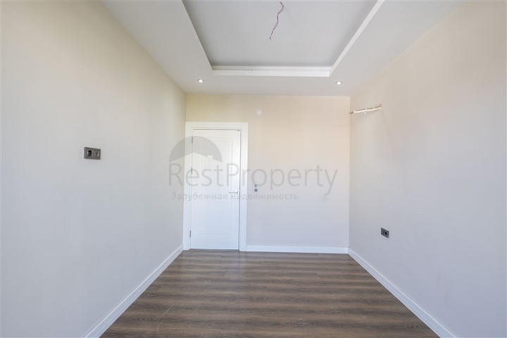 موقع مركزي - مجمع عائلي - شقق في مركز الانيا 