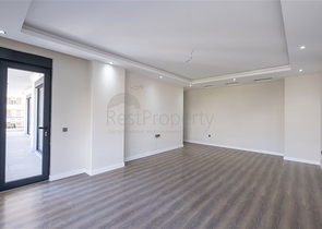 موقع مركزي - مجمع عائلي - شقق في مركز الانيا 