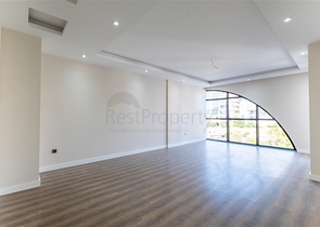 موقع مركزي - مجمع عائلي - شقق في مركز الانيا 