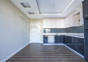 موقع مركزي - مجمع عائلي - شقق في مركز الانيا 