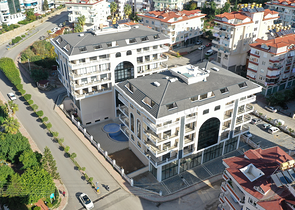 موقع مركزي - مجمع عائلي - شقق في مركز الانيا 