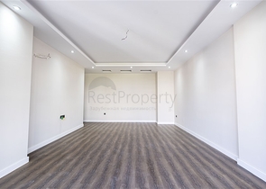 موقع مركزي - مجمع عائلي - شقق في مركز الانيا 