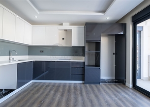 موقع مركزي - مجمع عائلي - شقق في مركز الانيا 