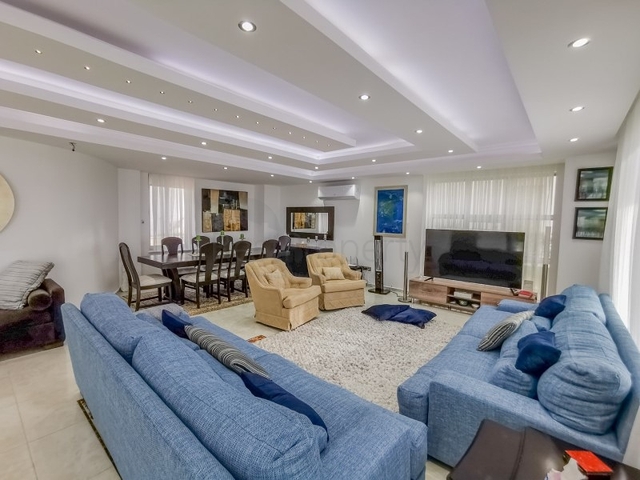 فيلا فاخرة - مستقلة مع مسبح خاص - في كارجي جاك / الانيا 