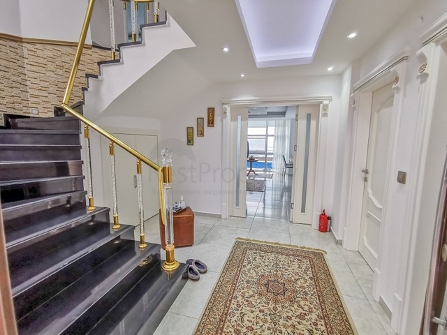 فيلا فاخرة - مستقلة مع مسبح خاص - في كارجي جاك / الانيا 