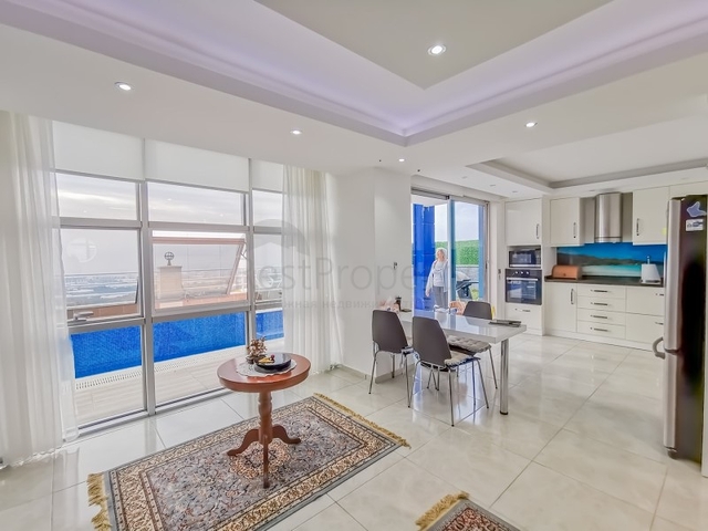 فيلا فاخرة - مستقلة مع مسبح خاص - في كارجي جاك / الانيا 