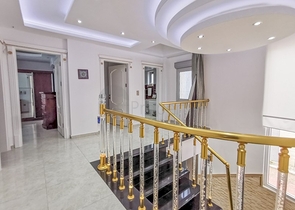 فيلا فاخرة - مستقلة مع مسبح خاص - في كارجي جاك / الانيا 