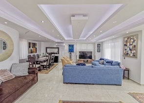 فيلا فاخرة - مستقلة مع مسبح خاص - في كارجي جاك / الانيا 