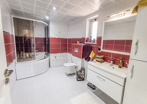 فيلا فاخرة - مستقلة مع مسبح خاص - في كارجي جاك / الانيا 