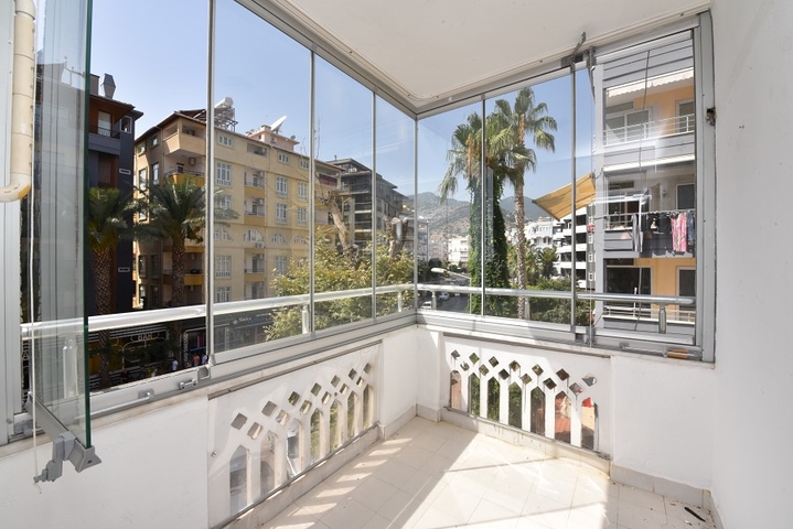 50 متر الى شاطئ كليوباترا - 2 غرفة وصالة -في مركز الانيا 