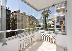 50 متر الى شاطئ كليوباترا - 2 غرفة وصالة -في مركز الانيا 