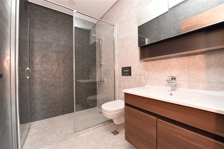 مجمع حديث فاخر -شقة 2 غرفة وصالة -في مهموتلار / الانيا