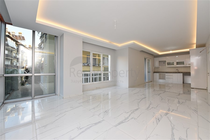 موقع مركزي قريبة من شاطئ كليوباترا - شقة 2 غرفة وصالة - مركز الانيا 