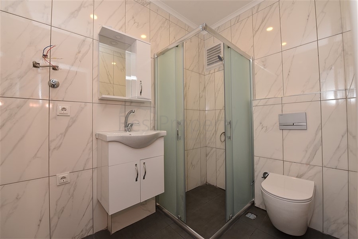 موقع مركزي قريبة من شاطئ كليوباترا - شقة 2 غرفة وصالة - مركز الانيا 