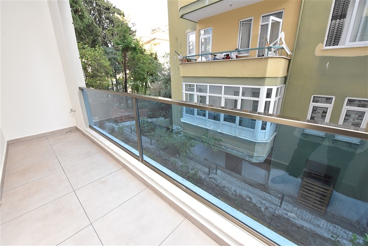 موقع مركزي قريبة من شاطئ كليوباترا - شقة 2 غرفة وصالة - مركز الانيا 