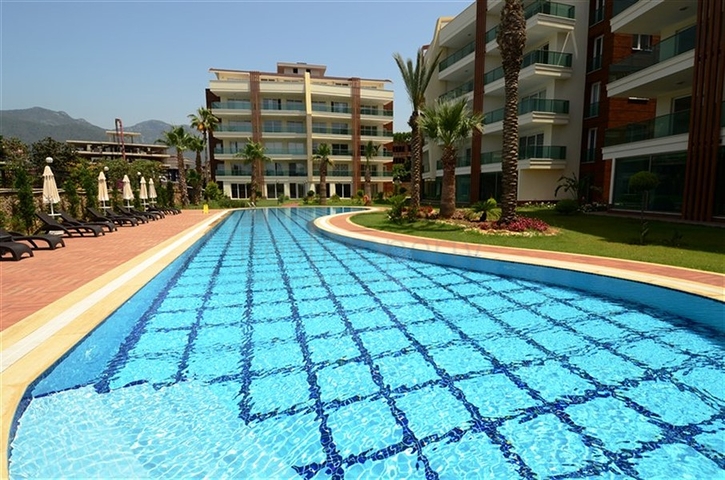 مجمع عائلي فاخر - دوبلكس 3 غرف وصالة -في اوبا / الانيا 