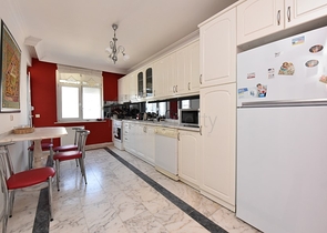 اطلالة بحرية -شقة 2 غرفة وصالة -مفروشة -في  مهموتلار / الانيا 