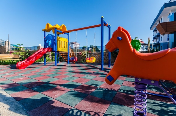 شقة فاخرة للبيع في الانيا - مجمع 5 نجوم- في منطقة اوبا المركزية 