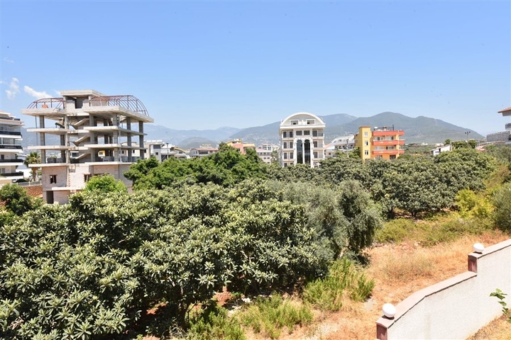 شقة فاخرة للبيع في الانيا - مجمع 5 نجوم- في منطقة اوبا المركزية 