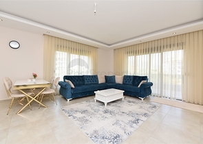 شقة فاخرة للبيع في الانيا - مجمع 5 نجوم- في منطقة اوبا المركزية 