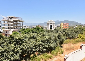 شقة فاخرة للبيع في الانيا - مجمع 5 نجوم- في منطقة اوبا المركزية 