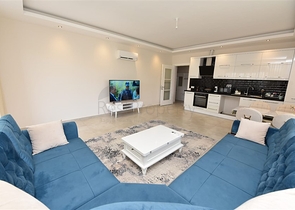 شقة فاخرة للبيع في الانيا - مجمع 5 نجوم- في منطقة اوبا المركزية 