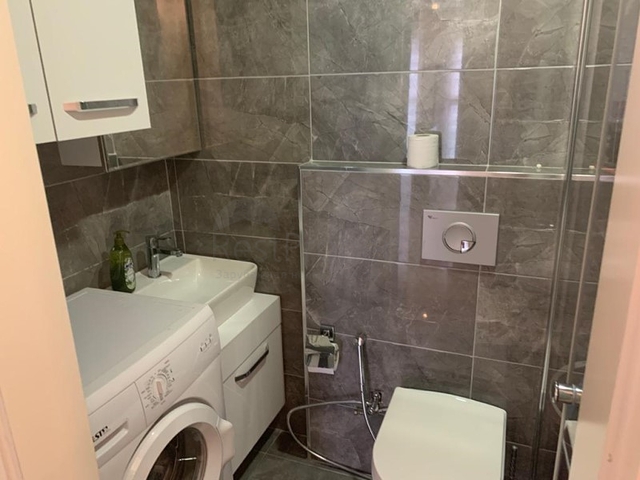 مجمع يضم كافة الخدمات -شقة غرفة وصالة مفروشة -في منطقة كاستل / الانيا 